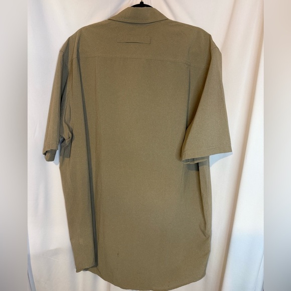 Duluth Trading Co Men's Tan Short Sleeve Shirt - Picture 3 of 5